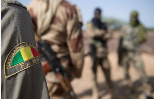 AFRICA24TV's tweet photo. 🇲🇱#Mali, Dans le cadre d’une opération de sécurisation, les Forces armées maliennes (#FAMa) ont mené, le 21 juillet 2025, une frappe aérienne ciblée ayant permis de détruire un véhicule logistique de groupes terroristes à 40 km au nord-est de #Dioura, dans la région de Ségou. Selon l’État-Major, au moins quatre combattants ont été neutralisés.