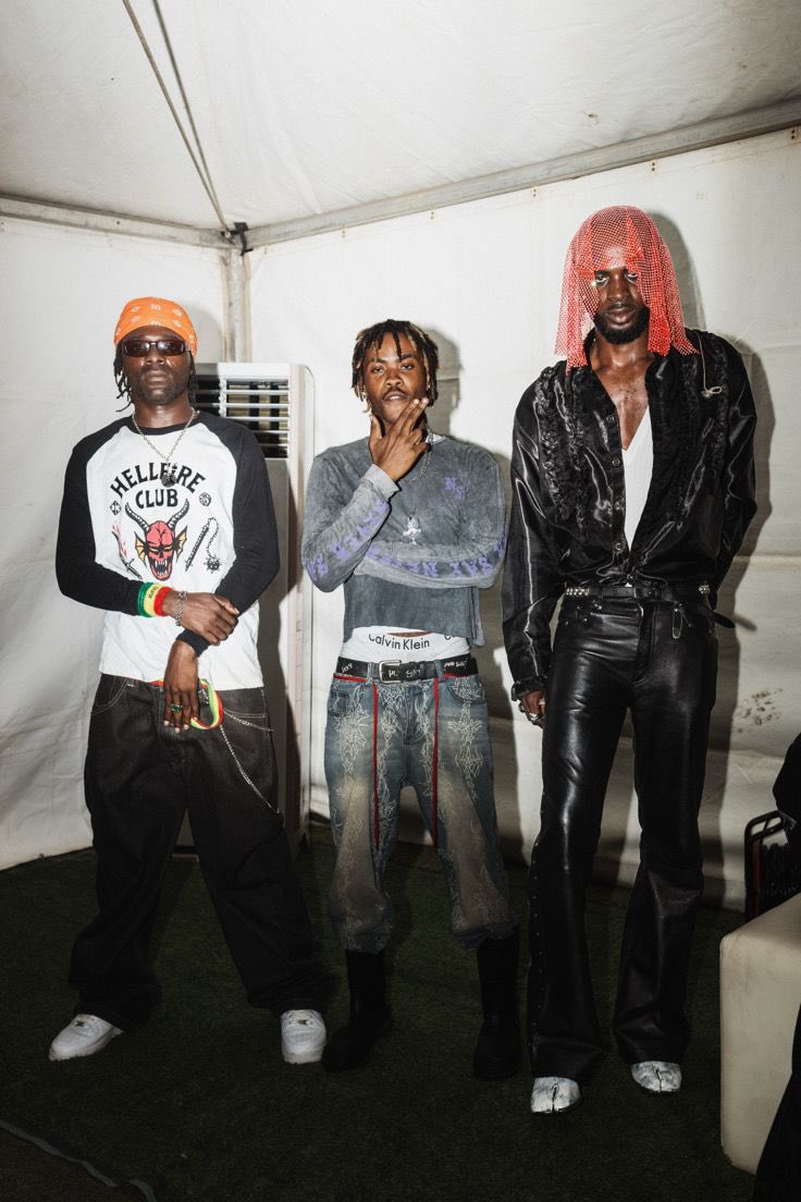 Messiah x Black Sherif 

music.apple.com/gh/album/like-…