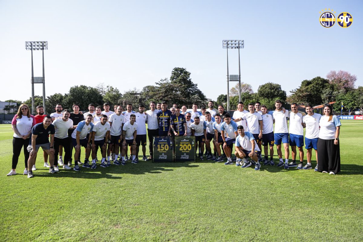 CST_1935's tweet image. Nos llenan de orgullo y vamos por mucho más 🙌🏼
Homenaje a Alex “Neymar” Álvarez y Oscar “Chiquito” Giménez por sus 200 y 150 partidos respectivamente 💛💙
#90AñosTriki #ElClubDeTodos 🟡🔵
