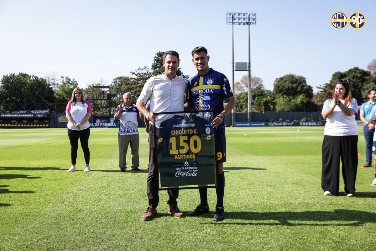 CST_1935's tweet image. Nos llenan de orgullo y vamos por mucho más 🙌🏼
Homenaje a Alex “Neymar” Álvarez y Oscar “Chiquito” Giménez por sus 200 y 150 partidos respectivamente 💛💙
#90AñosTriki #ElClubDeTodos 🟡🔵