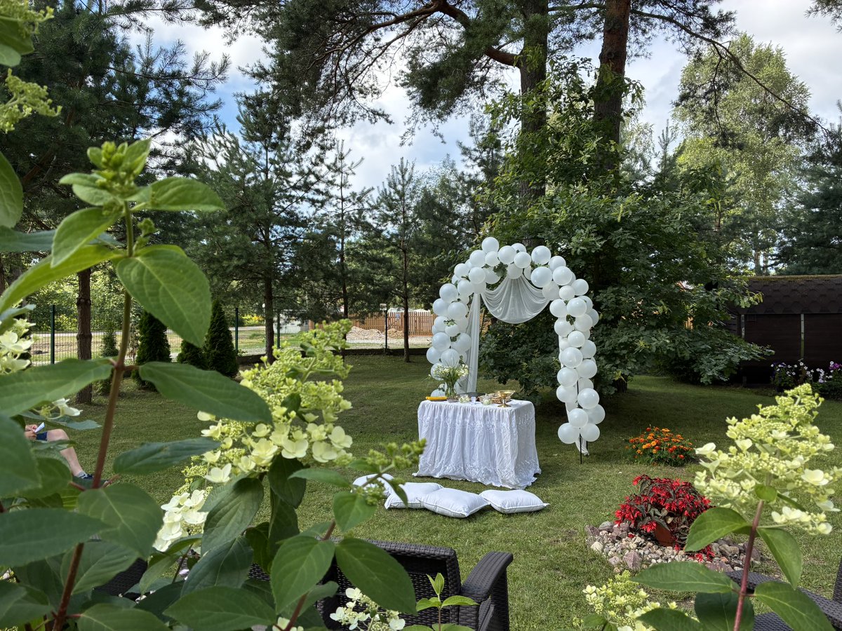 vkoralis's tweet image. Mana šodienas darbavieta - Dabas baznīca ar dažām cilvēciski dievišķām piedevām. 
#kristības #kāzas #māja #sēta #brīvticība #privātprakse #mācītājs