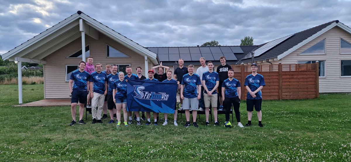 Thanks to everyone that participated in last week's guild meet in Denmark!

Extra shoutout to <a href="/LoozyWoW/">Loozy</a> for once again being the host 🦈🦈

Now we look forward to the next race

#finsup #bloodinthewater #fsywin #pumpitup #keepitsharky