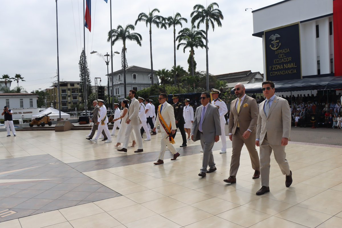 armada_ecuador's tweet image. #Guayaquil || Con una solemne ceremonia cívico-militar, la Armada del Ecuador conmemoró el octogésimo cuarto aniversario del glorioso Combate Naval de Jambelí, y día clásico de la Armada del Ecuador.
El acto fue presidido por el primer mandatario Daniel Noboa Azin, Presidente…