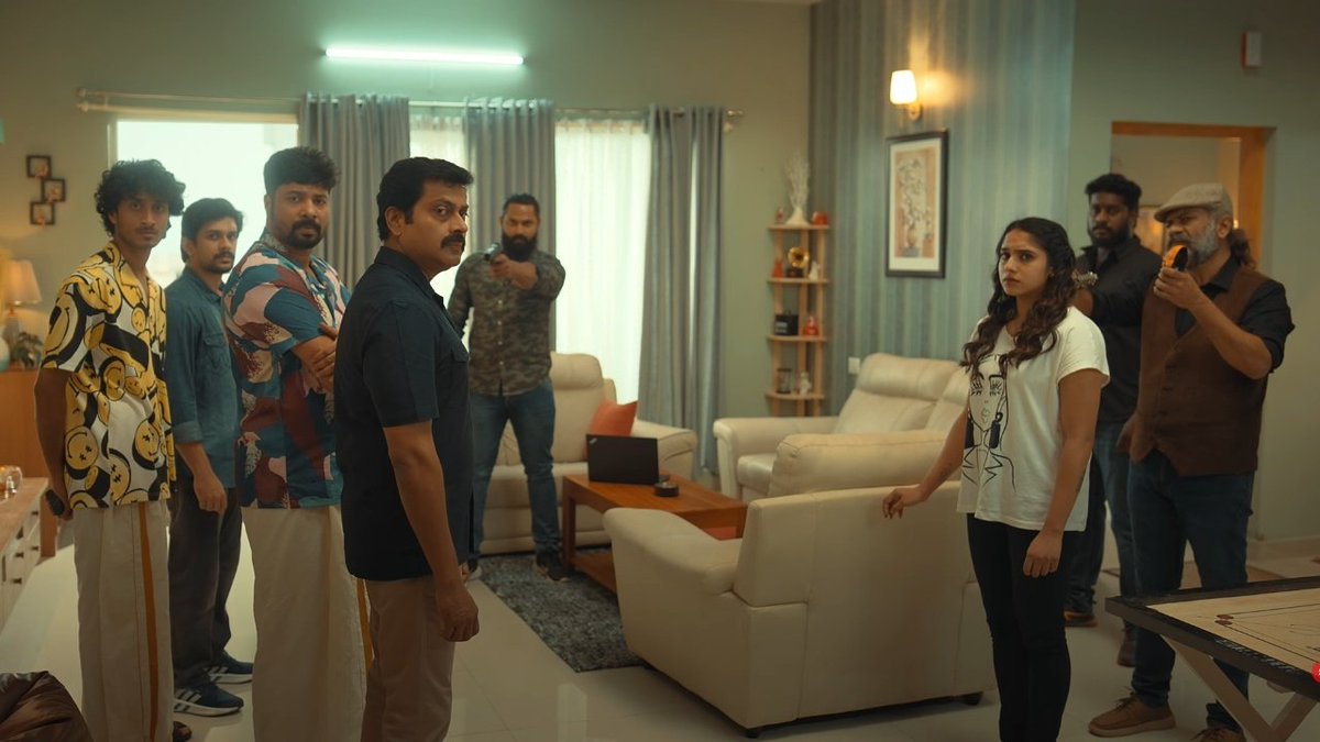 Aneesh_98's tweet image. #Sahasam Trailer : gripping a comedy‑thriller drama and suspense in an unpredictable journey.
#GouriGKishan, #Narain, #BabuAntony, and #RamzanMuhammed playing an lead roles, their bings a
strong chemistry and promise of both comedic and intense moments
Fun, vibrant visuals✌️
