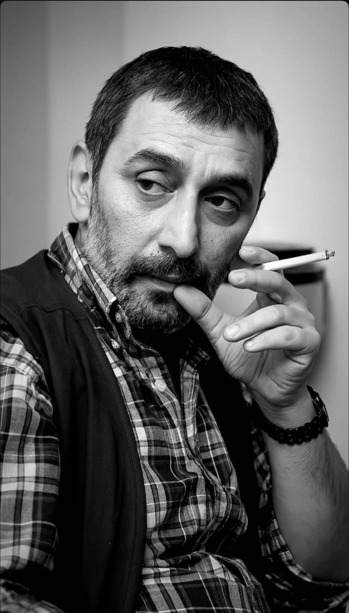 DrChahnaz55258's tweet image. من الثمانيات كان واضح
قال :
إذا أمي مش مع المقاومة ما بلحنلها
#كان_واضح
#زياد_الرحباني
#تعازينا_لأهل_الشرف
#تعازينا_لأيقونة_لبنان_فيروز
مودتي
ش.ح
