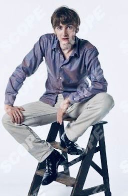 goingonmyway0's tweet image. A study in chair sitting ~ why you looking at me like that beautiful brown eyes?