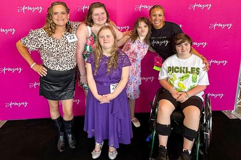 connectBP's tweet image. Bridgeport, others locally, take part and do well at Miss Amazing National Summit. An awesome story here: ow.ly/z1fA50WsQhh