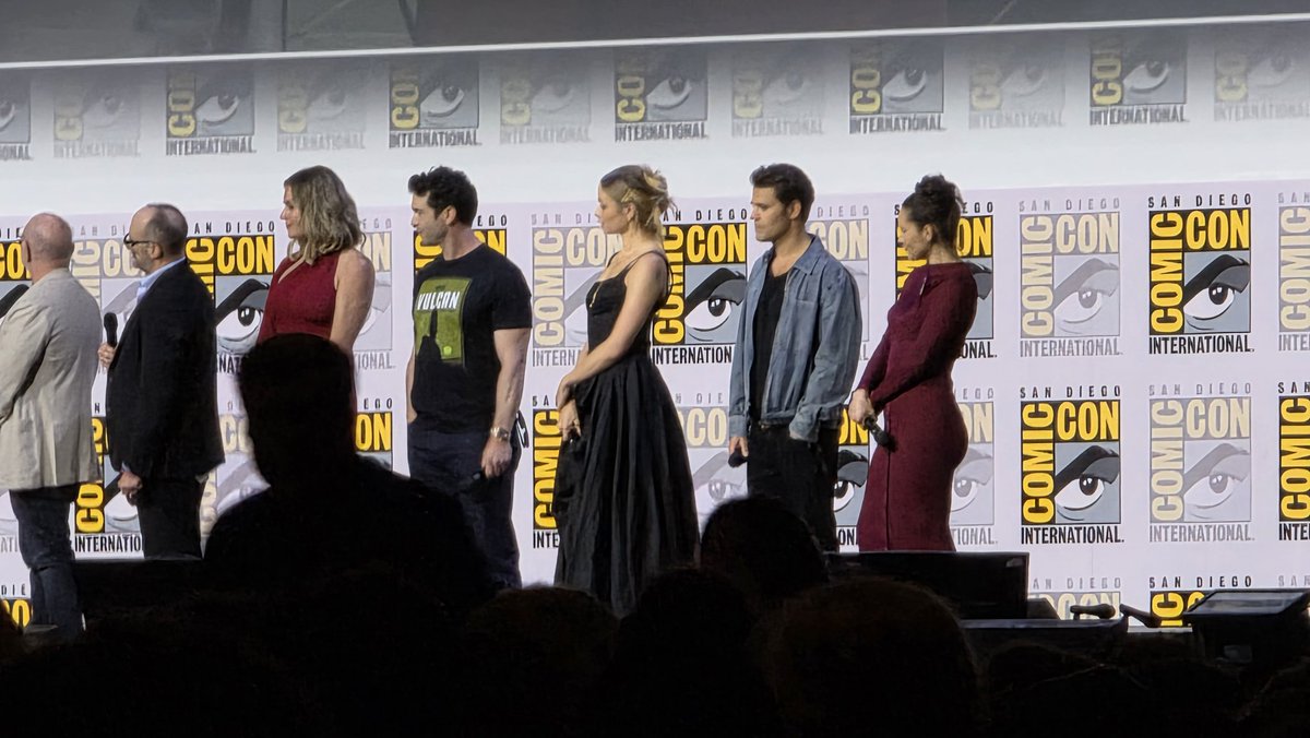 RobSWhiteside's tweet image. The #StarTrek panel at #sdcc showed the first episode of the next season of #strangenewworlds, a new #khan podcast and introduced the cast for #StarfleetAcademy!