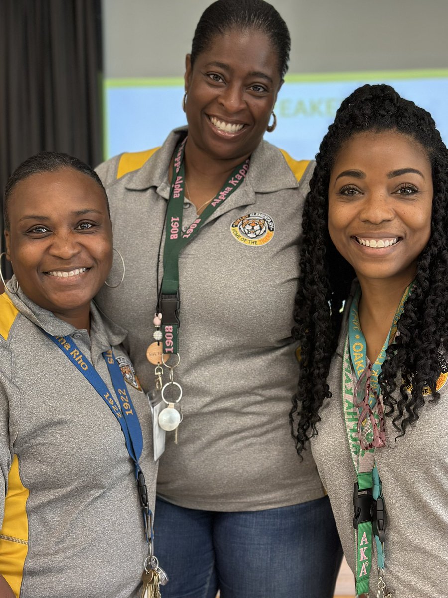 msuchengoddy's tweet photo. 25-25 is already off to a GREAT start! Our team came in full of energy! You can’t even tell who is new to the team!!! Team building activity yielded great collaboration and team work!! @OakleyTigers @APJordan12 @jasonjstamper https://t.co/v5wMStMpZx