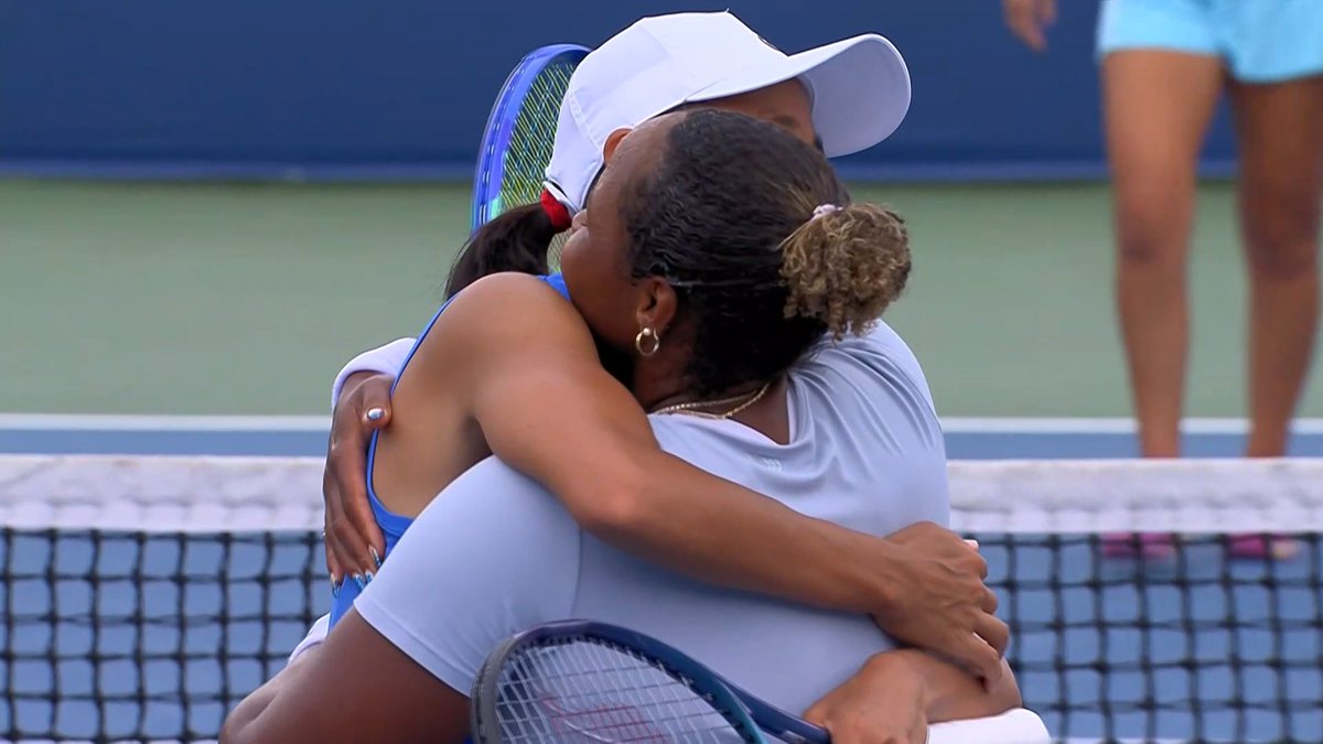 hsieh_n_wong's tweet image. Complete domination for Zhang Shuai, who picks up her first title in 9 months, and Taylor Townsend, who wins her first title as doubles world No. 1! They dispatch the all-American duo of Dolehide/Kenin, 6-1, 6-1, and are DC Open champions.