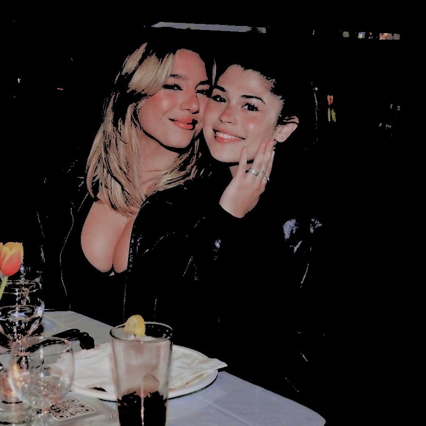 ✶ 𝓣𝐚𝐦𝐚𝐫𝐚 .ᐟ tweet media