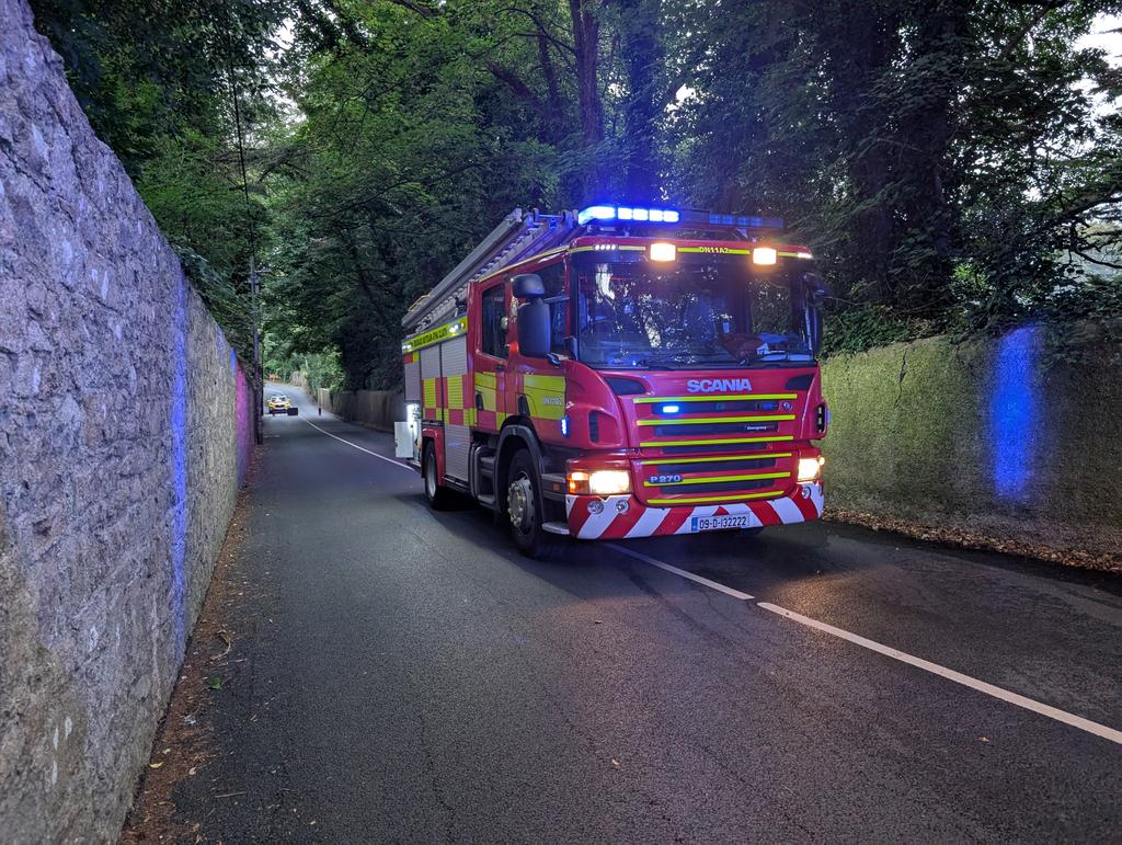 DubFireBrigade's tweet image. Brennanstown Road
Traffic restrictions in place as we deal with a property fire.
Temporary road closures until 2200