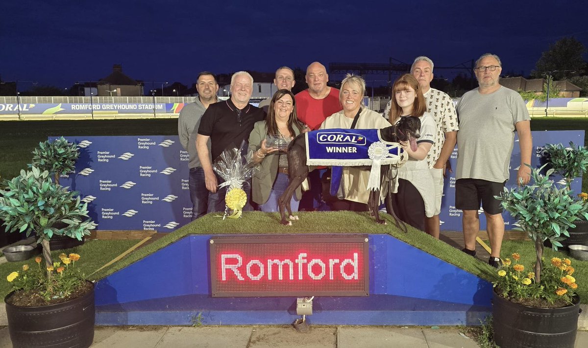 RomfordDogs's tweet image. ⭐️Winner of Race 9 - Romford Saturday 26th July 2025

🥇Trap 4 - KOHINOOR SILKY

Trainer🏆- Gemma Evans 
Owner(s)🐾- Mr P.J.Claxson

Congratulations to Connections!💕