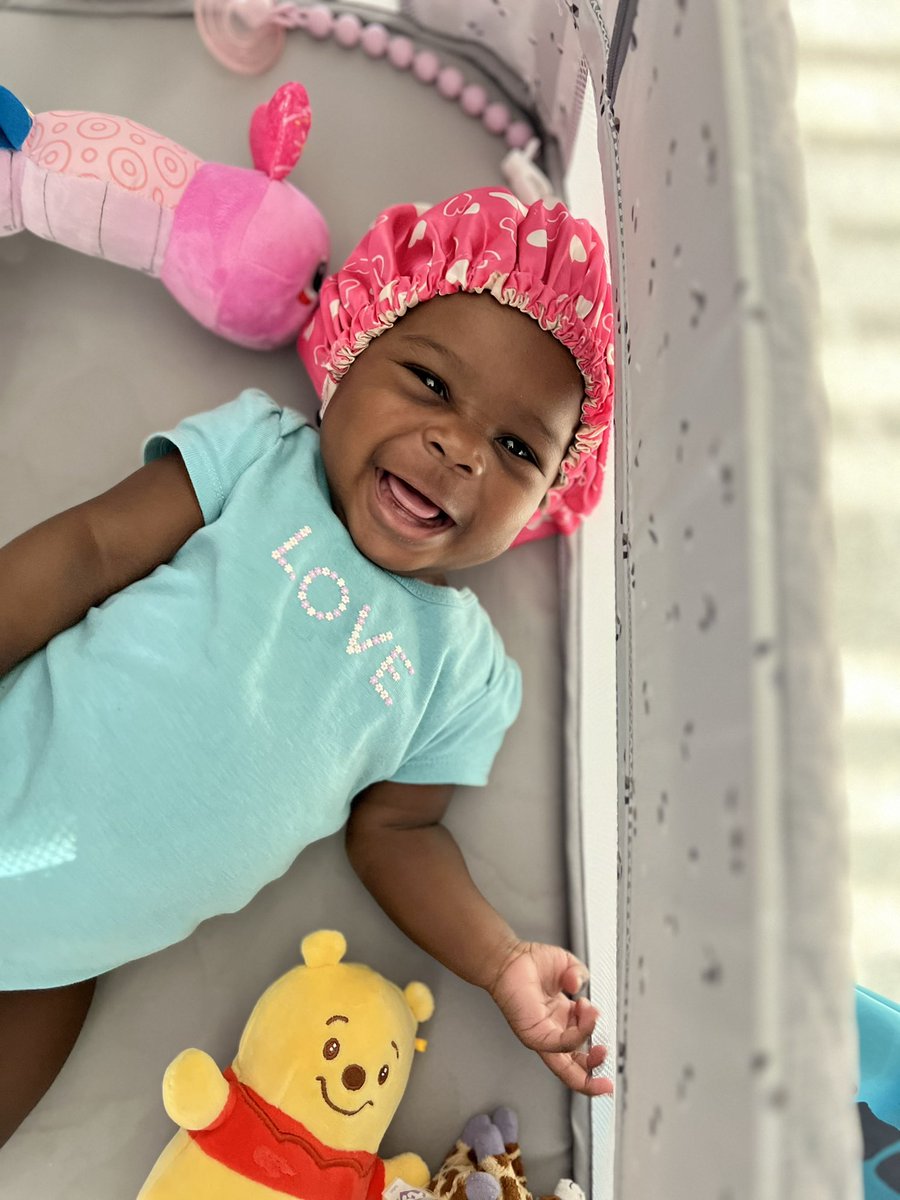 Heymoshimoshii's tweet image. 6 months ago, I shocked the TL &amp;amp; announced that I was almost 9 months pregnant. 

Today, that little surprise is 5 months old 😭