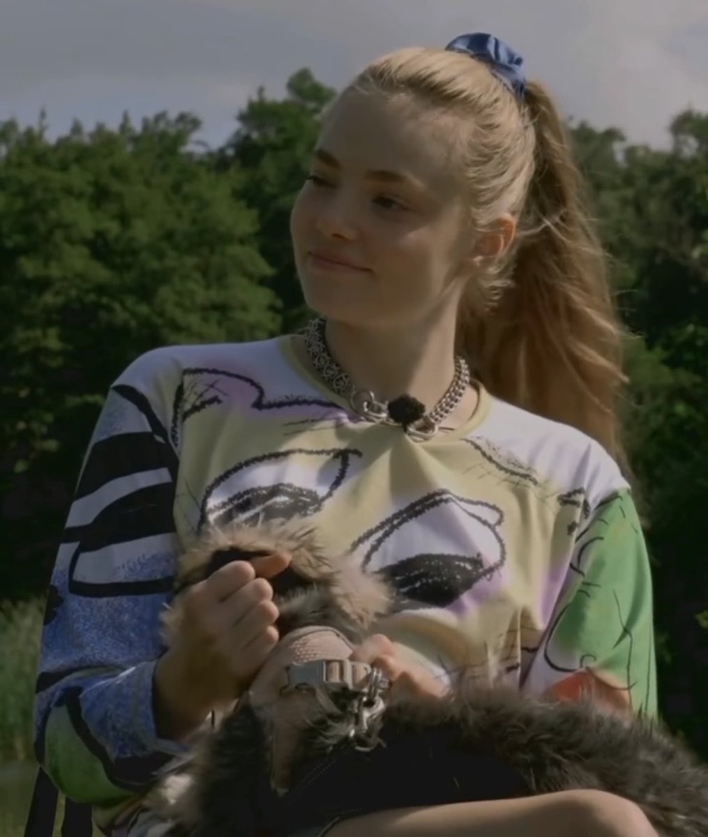 SVespy13's tweet image. kristine froseth with her new puppy nora
🥹🐾💕