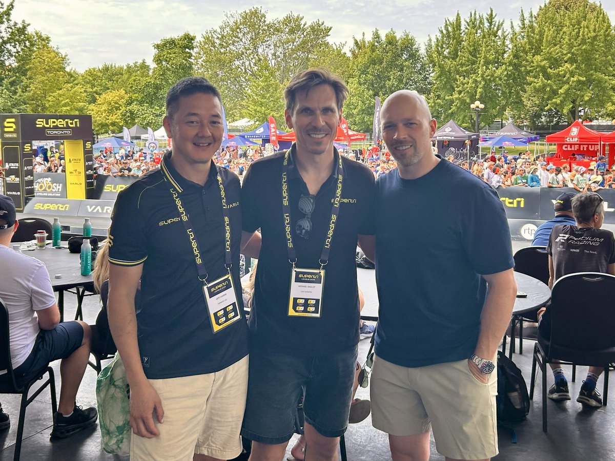 BradMBradford's tweet image. Huge milestone for Triathlon in Canada. 💪 🇨🇦
What a great afternoon at the @supertri_ League Pro Race at Bandshell Park — the first Supertri League event to happen in Toronto, and an exciting next step for the @TriathlonTO.
Big thanks to Jeff Chong for the invite. Great to…