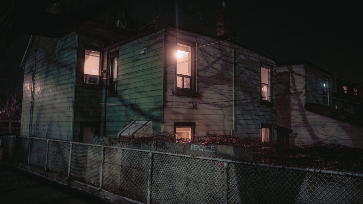 nowhereont's tweet image. nightcrawler