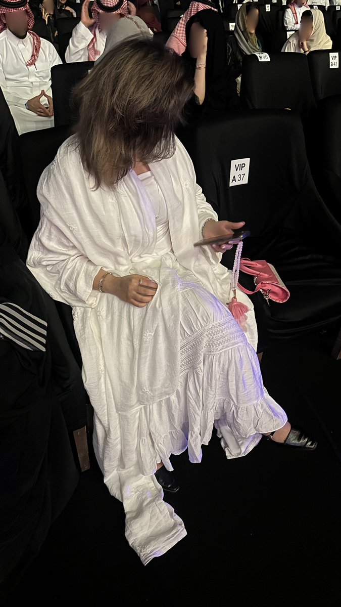 Quitlli's tweet image. 