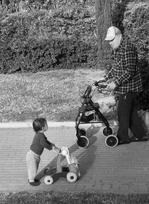 mcph_criss's tweet image. &quot;Feliz Día de los Abuelos&quot; vuestro amor, paciencia y abrazos hicieron de mi mundo un lugar más cálido. Gracias por ser el corazón de nuestra familia.
🩵❤️
#BuenasNochesFamilia