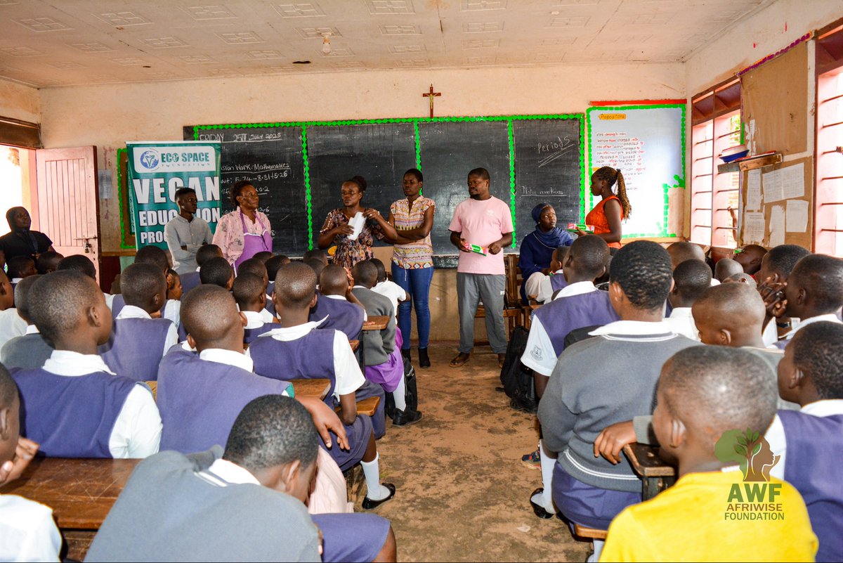 AFRIWISEFDN's tweet image. We are talking about sustainability, have you heard of 'Makapads' check out more details on makapads.com
📷📷 by @FrosteeLensUg