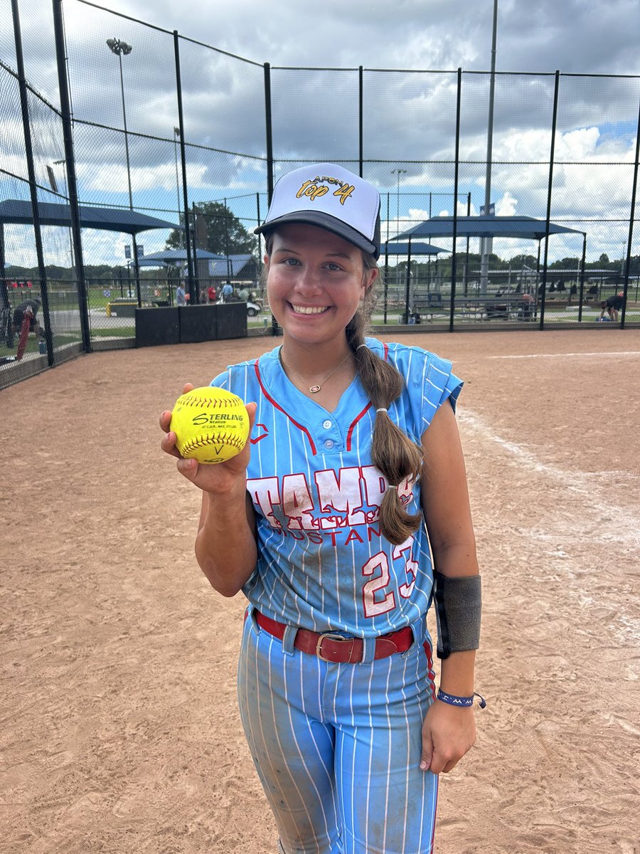 TampaMustangsKV's tweet image. #23 @MattinglyK2029 with a 2 run 💣in game 1 today!