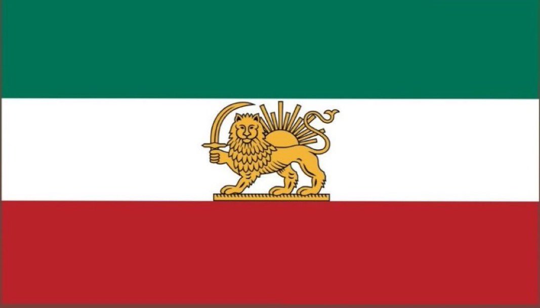 NiohBerg's tweet image. یک ملت، یک پرچم.