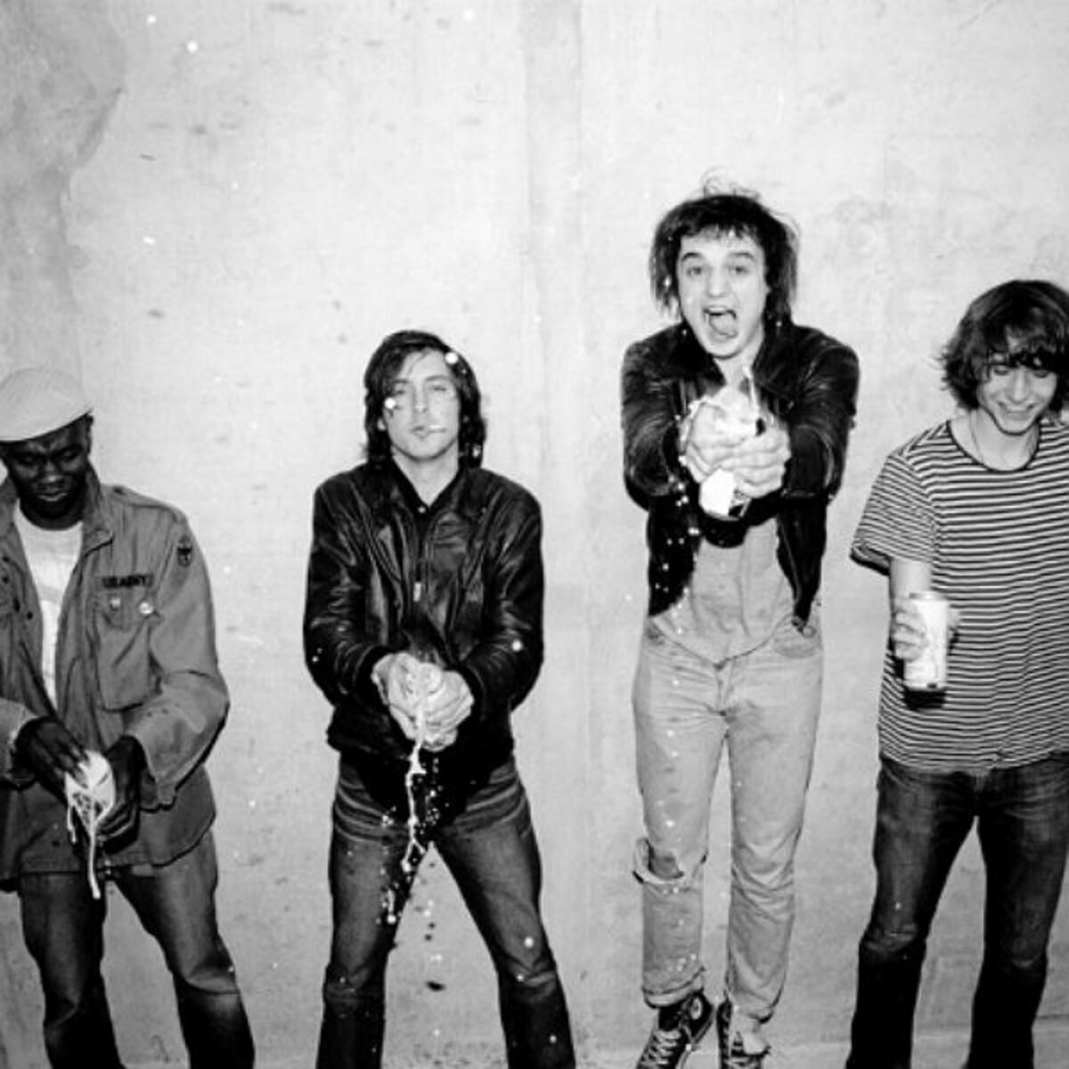 Alasdair McDougall Radio (@alasdairmcdoug4) on Twitter photo #NowPlaying on <a href="/SunnyGRadio/">Sunny G Radio</a>
'Music When the Lights Go Out' by <a href="/libertines/">Libertines</a> #TheLibertines
#CreativeDistortion #SunnyGRadio #CommunityRadio #Glasgow #IndieRadio #SaturdayNight #NowPlaying on <a href="/SunnyGRadio/">Sunny G Radio</a>
'Music When the Lights Go Out' by <a href="/libertines/">Libertines</a> #TheLibertines
#CreativeDistortion #SunnyGRadio #CommunityRadio #Glasgow #IndieRadio #SaturdayNight