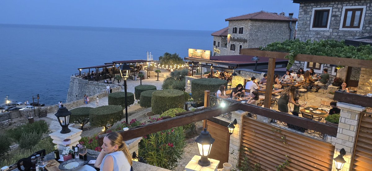 MersShata's tweet image. Shilling $RENDER and $XNET at the Adriatic sea