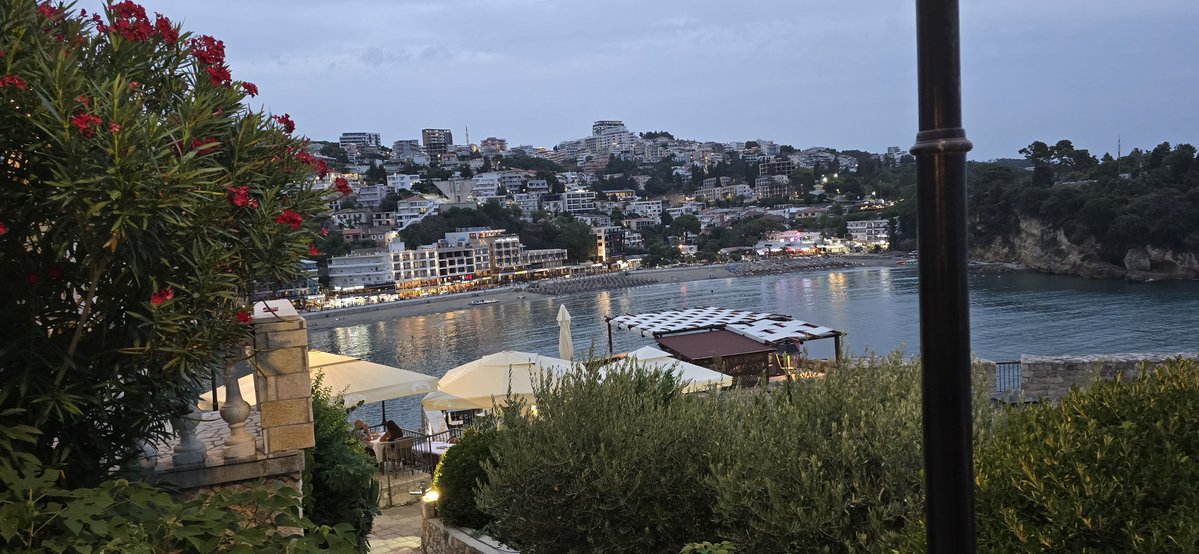 MersShata's tweet image. Shilling $RENDER and $XNET at the Adriatic sea