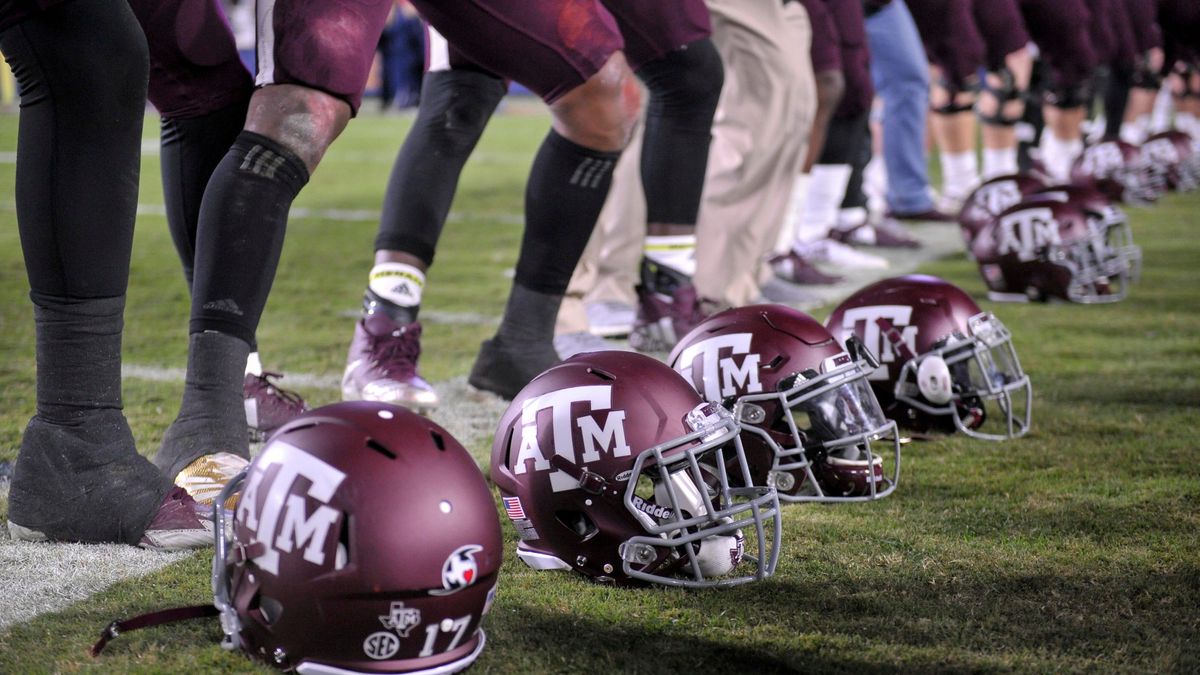 AggiesWire's tweet image. Texas A&M Edge could make 'the biggest impact' as a freshman in 2025 aggieswire.usatoday.com/story/sports/c…