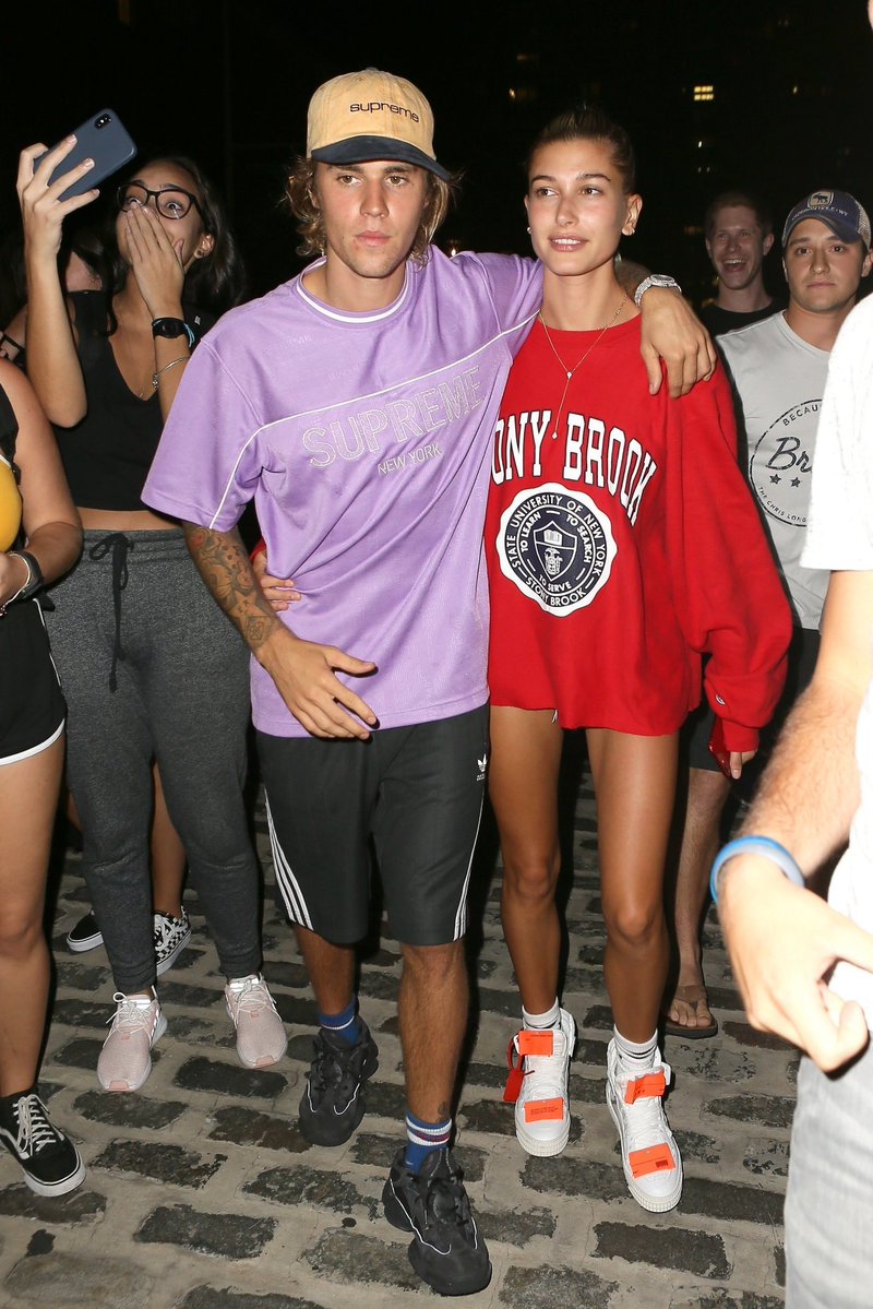 hbthrowbacks's tweet image. Hailey @haileybieber and Justin Bieber leaving iPic theaters in New York, NY (July 26, 2018