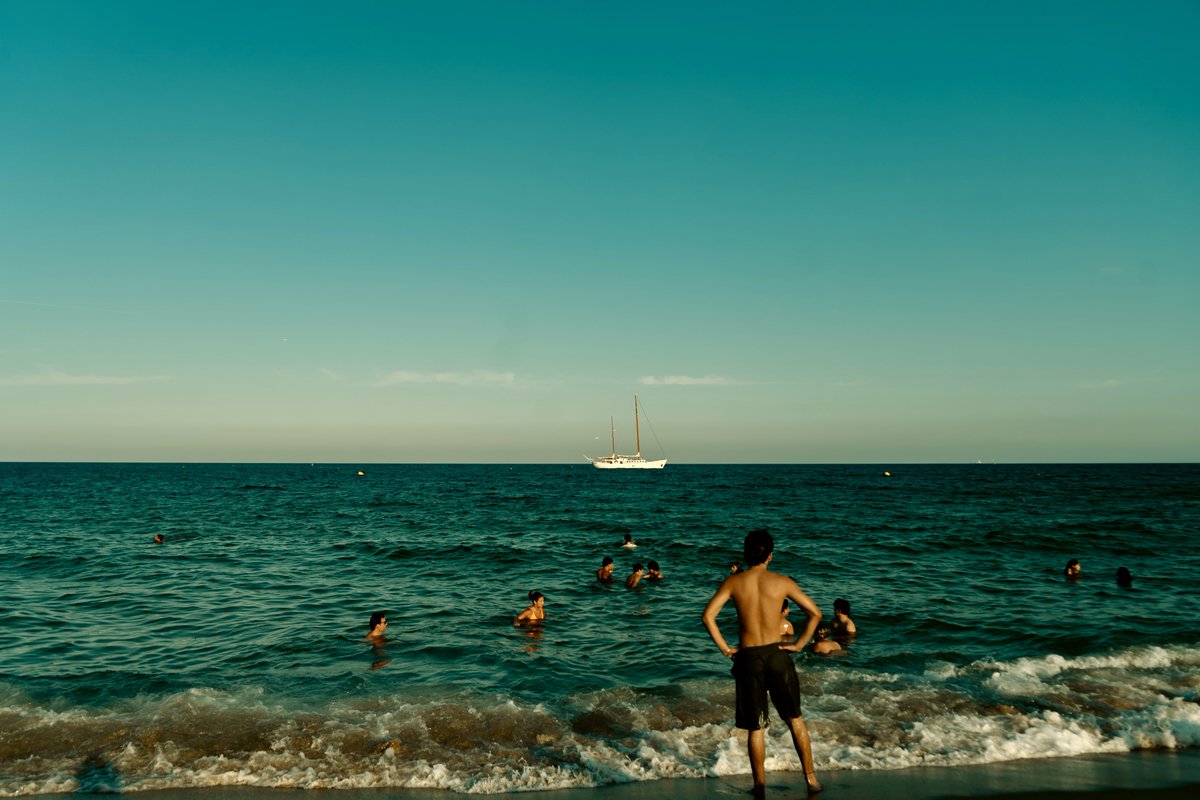 mbhhh_'s tweet image. Today, I walked along the sea in Barcelona 🎞️