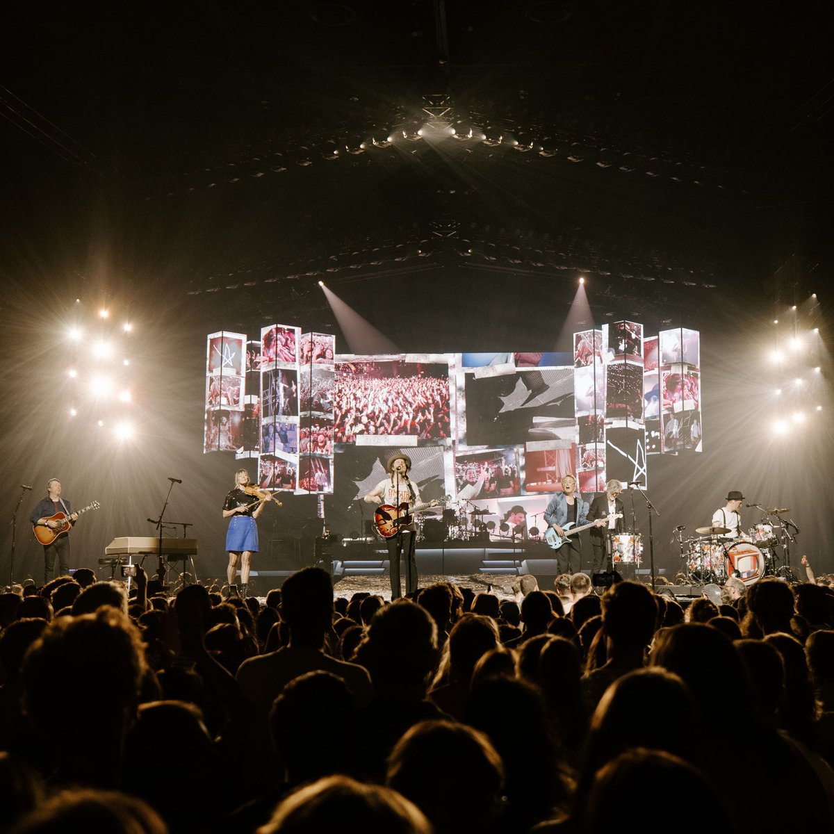 EmpowerField's tweet image. “I belong with you, you belong with me…” at @EmpowerField with @TheLumineers in ONE WEEK 🎶
Grab your 🎟️'s for August 2nd >> buff.ly/jh9XFHj
