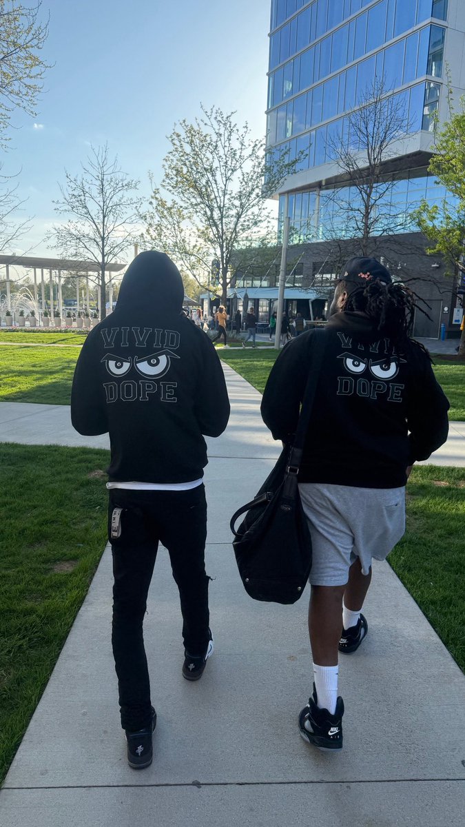 VividDope's tweet image. He doesn’t have a twitter but happy birthday to my brother Lante. 25 plus years 🏪