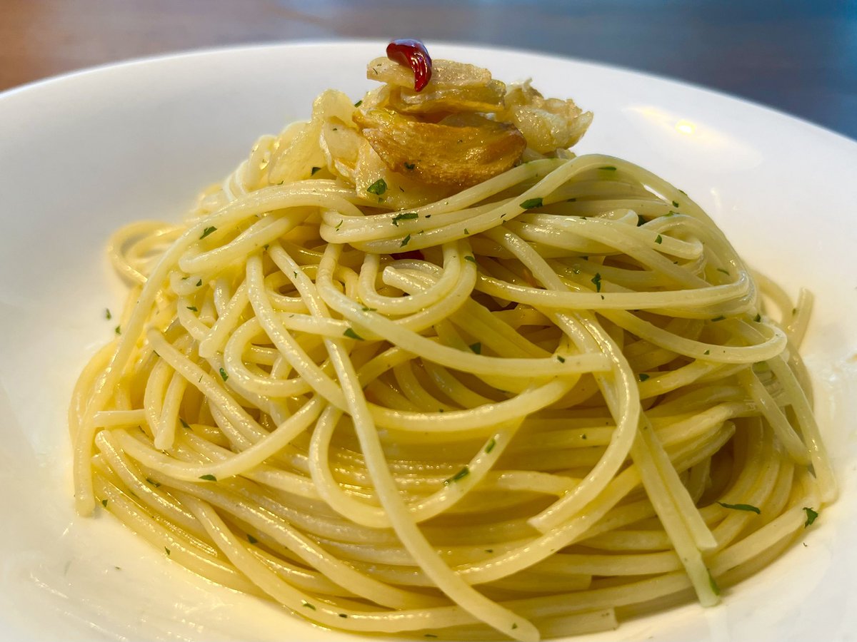 きょうのペペロンチーノ　250726
道の駅スライスにんにく　
めかぶ入塩 ver

＃ペペロンチーノ
＃パスタ
＃男料理