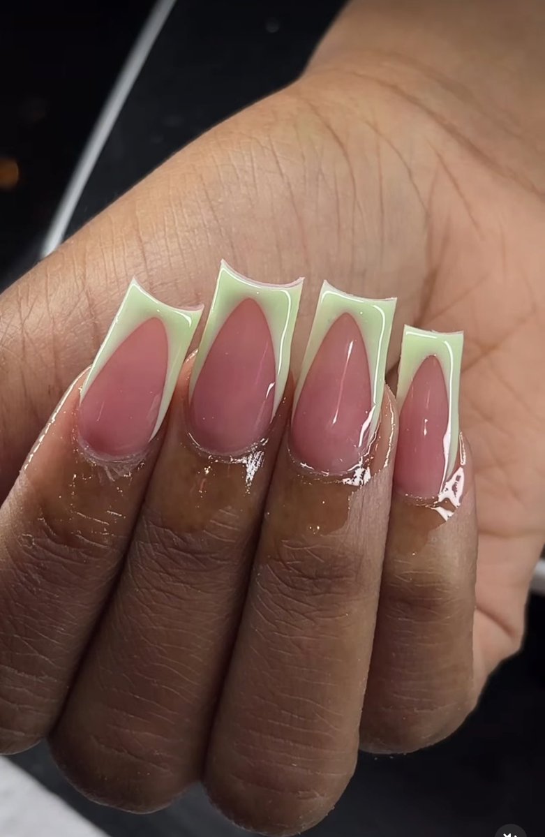 naeeb_'s tweet image. French tip warrior
