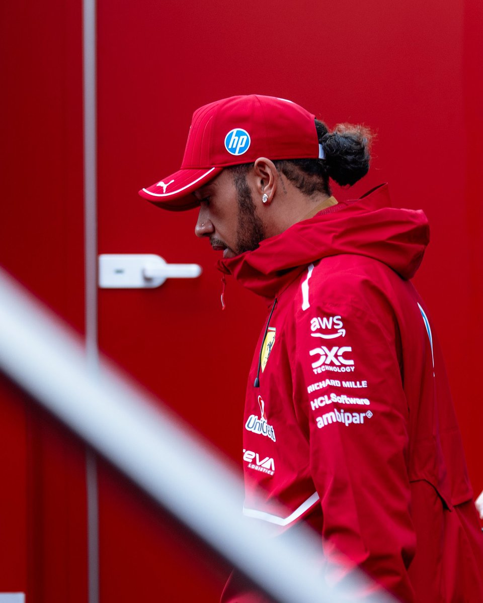 FormulaArgOK's tweet image. 🇬🇧| Lewis Hamilton (P16) post Quali:
"No ha sido un gran día, pero obtuvimos información valiosa sobre la nueva suspensión y las mejoras durante la sprint. El equipo realizó más ajustes antes de la clasificación basándose en lo aprendido. Desafortunadamente, mi tiempo de vuelta…