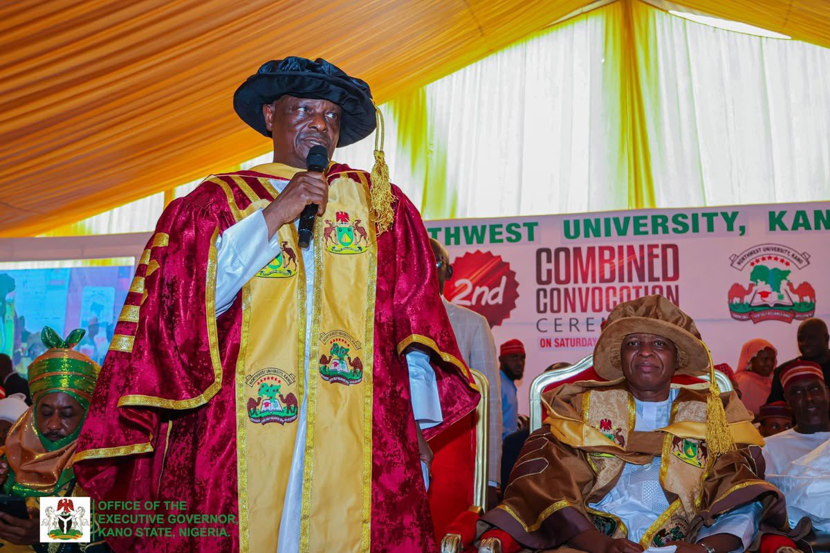KwankwasoRM's tweet image. I was deeply honoured to be commemorated by the Northwest University, Kano with an Honorary Doctorate Degree at its 2nd combined convocation, today.
The institution is one of the two universities I established during my time as governor of Kano, alongside numerous other…