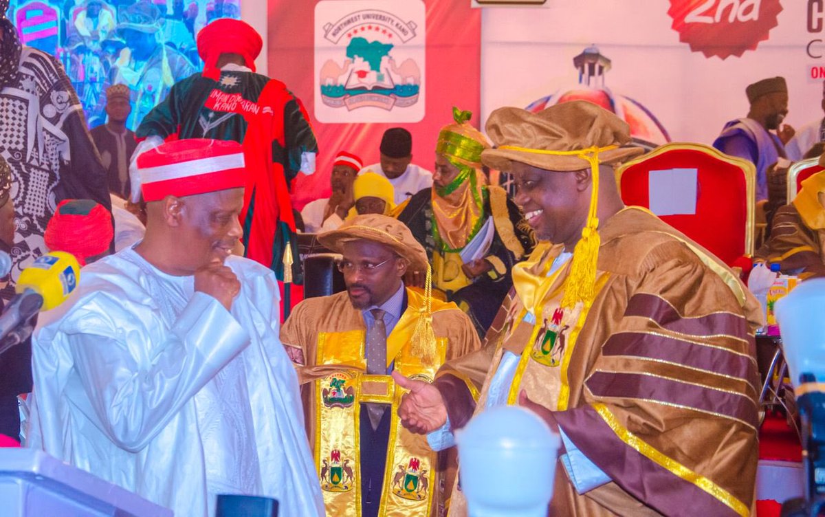 KwankwasoRM's tweet image. I was deeply honoured to be commemorated by the Northwest University, Kano with an Honorary Doctorate Degree at its 2nd combined convocation, today.
The institution is one of the two universities I established during my time as governor of Kano, alongside numerous other…