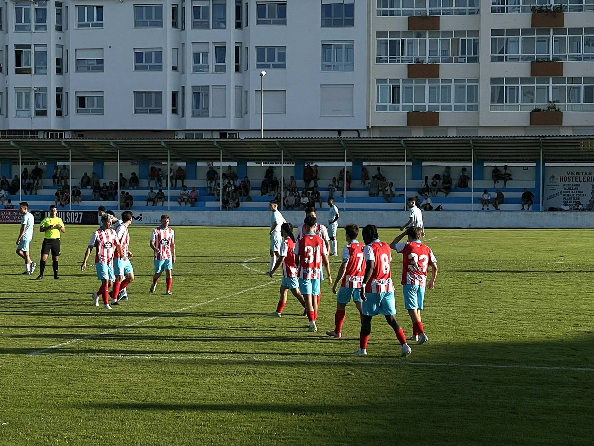 Pasados 24’ de la segunda mitad, es el CD Lugo el que logra marcar y adelantarse en el marcador.

Marcador provisional 0-1.

#TerceraRFEF #alaviveiriño #viveirocf