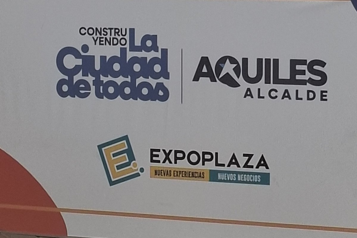 Alejo_GAJM's tweet image. Linda la feria raices salgo gastado pero contento y con la pansita llena 😋 esa hvd del burger show salgo gastado y cabreado (asustado ,aplastado manoseado ,etc ) indignado como los hijos del yugo  🤬...notorias diferencias  y por  ahi vi porque