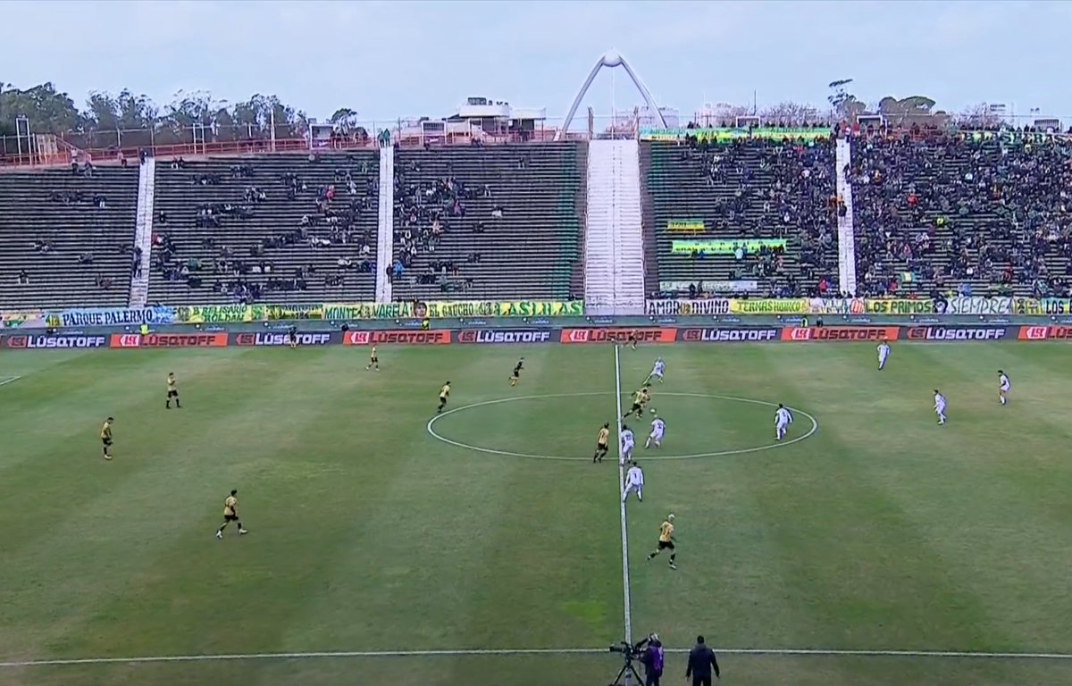 Newells_en's tweet image. ⏱️ The second-half has started in Mar del Plata.
Aldosivi 0-0 Newell's
#Newells #ALDvNOB #TorneoClausura