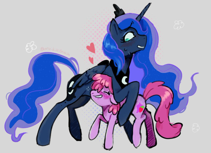 EquestriaDaily's tweet image. Does Luna ever get weirded out by overly enthusiastic fans? How would she handle the brony fandom?
Time for art! Go get it below:
equestriadaily.com/2025/07/drawfr…
Header by @BonzikillBeach
