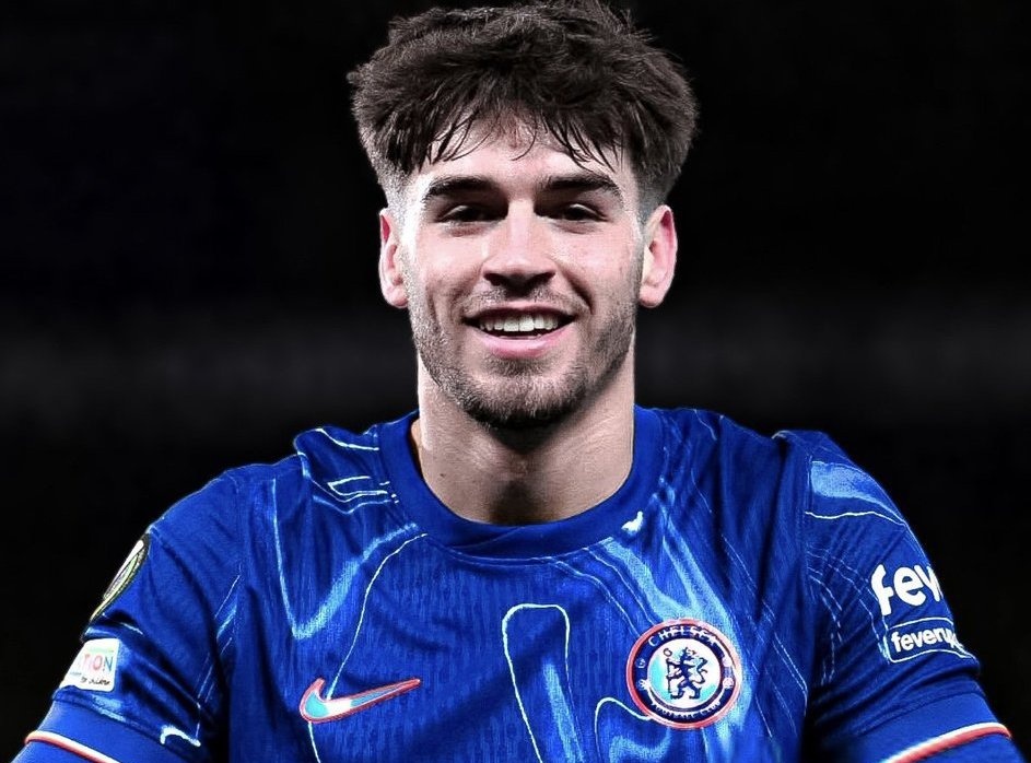 whispering_wiz's tweet image. • Completed! Viktor Gyökeres joins Arsenal on 5 year deal with Jersey Number 14 Confirmed✅️

• Luis Diaz desires to leave Liverpool as Bayern sent new proposal

• Chelsea set to loan out Marc Guiu with no buy option

• Alexander Isak says NO to any transfer with Saudi move