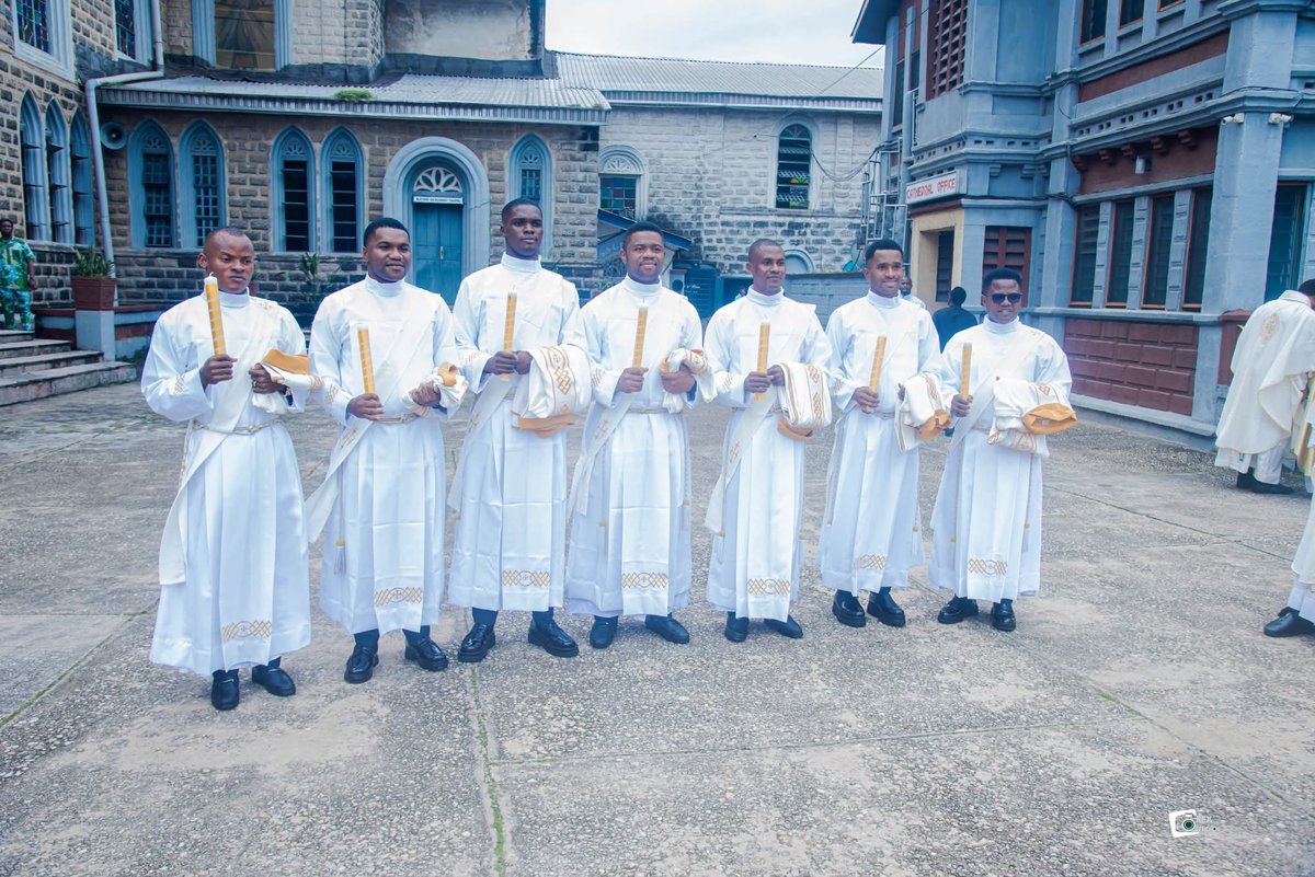 FrUgochukwu's tweet image. Today, the Catholic Diocese of Aba, Nigeria was blessed with the gift of seven new priests. Congratulations to the new priests and may God be with them in their mission🙏🏿