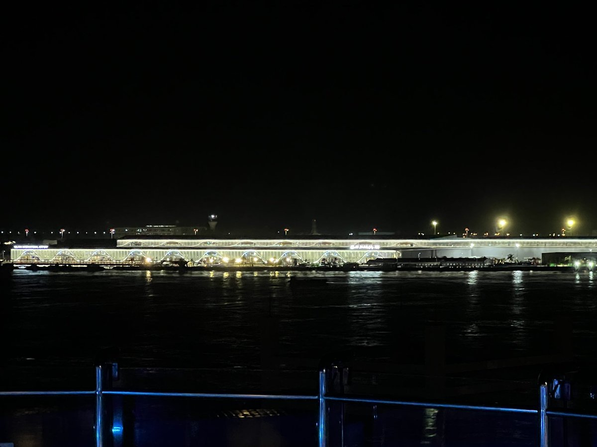 siddhantvm's tweet image. View of New Terminal of Velana International Airport from a Distance