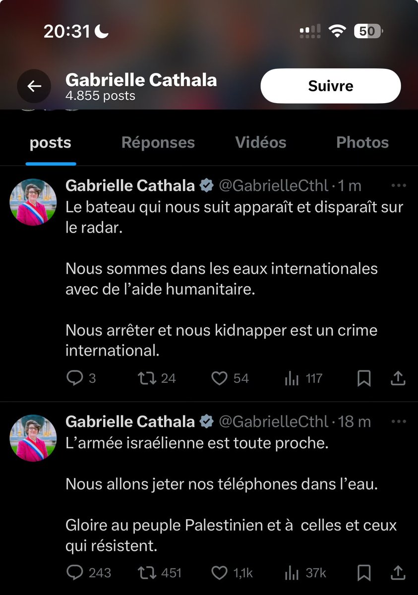 ElkoRizo's tweet image. Apparemment, elle a repêché son téléphone