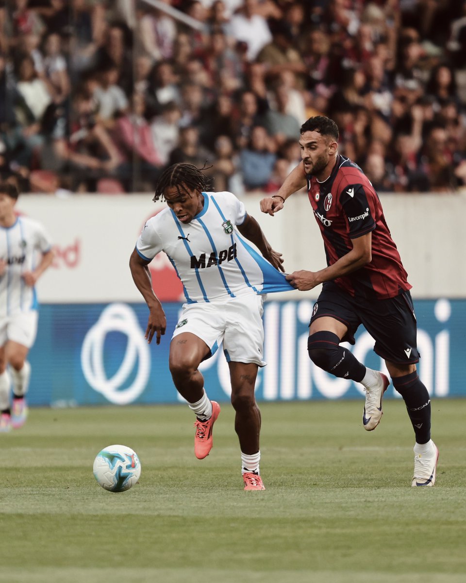 SassuoloUS's tweet image. FULL TIME
#BolognaSassuolo 2⃣-1⃣
⚽️ 14’ p.t Pinamonti (S)
⚽️ 1’ s.t. Orsolini (B)
⚽️ 22' s.t. Cambiaghi (B)
#ForzaSasol 🖤💚