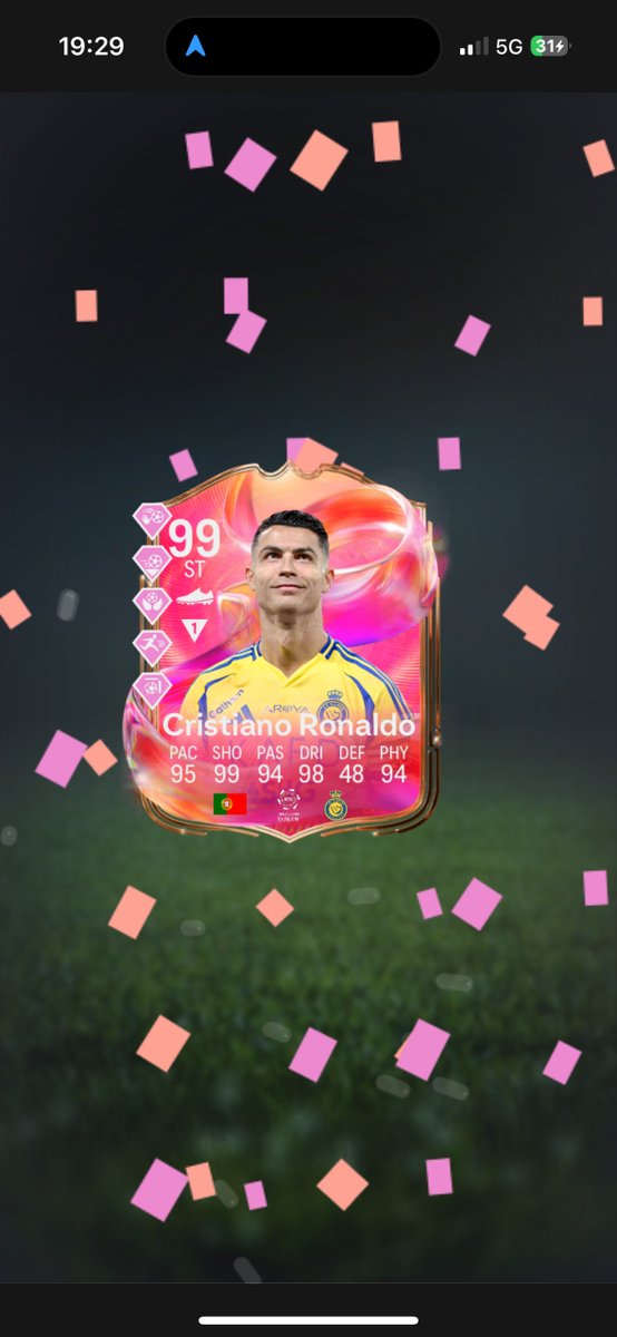 R0VIEL's tweet image. Just packed Ronaldo, crazy 😂😂