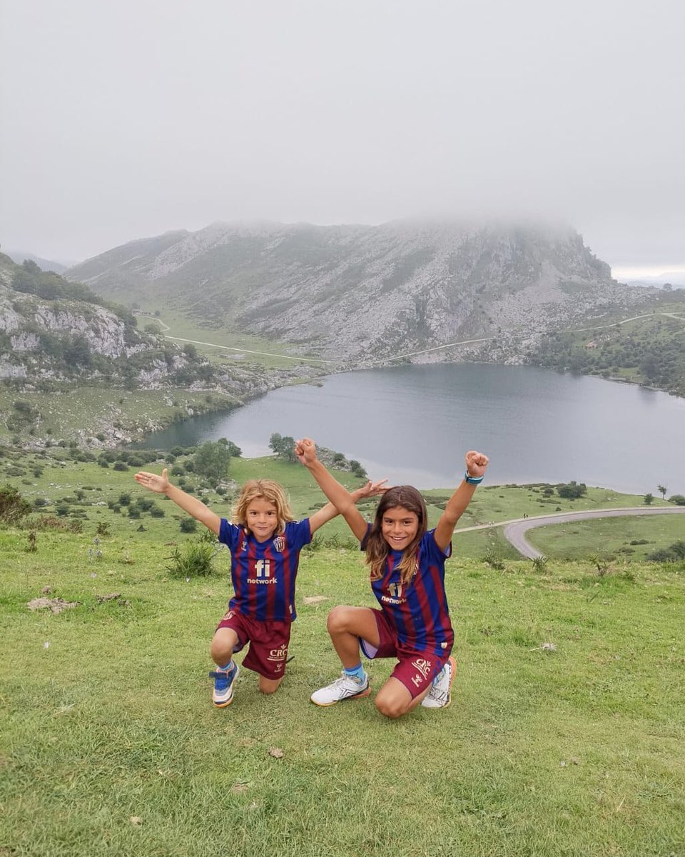CD_Eldense's tweet image. 💙❤️ Deportivismo por el mundo 🌍💫
🇪🇸 Lagos de Covadonga (España)📍